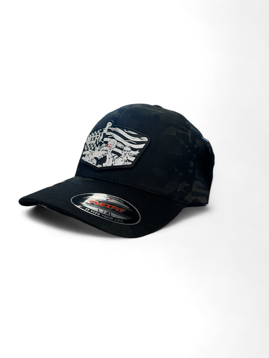 MTR Defense Black Multicam Flex-Fit „It’s Just A Flesh Wound“ – in den USA hergestellte Mütze mit schwarzen, weißen und blutroten PVC-Patches!